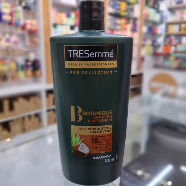 شامپو ترزمه سبز اصل تغذیه و بازسازی کننده مو 700 میل | TRESemme' BOTANIQUE NOURISH & REPLENISH Shampoo